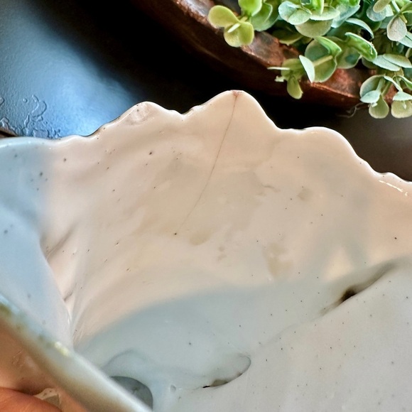 ANTIQUE, ART NOUVEAU, FRENCH, WHITE CERAMIC BUD VASE. HAND PAINTED COLORS. - Picture 10 of 10